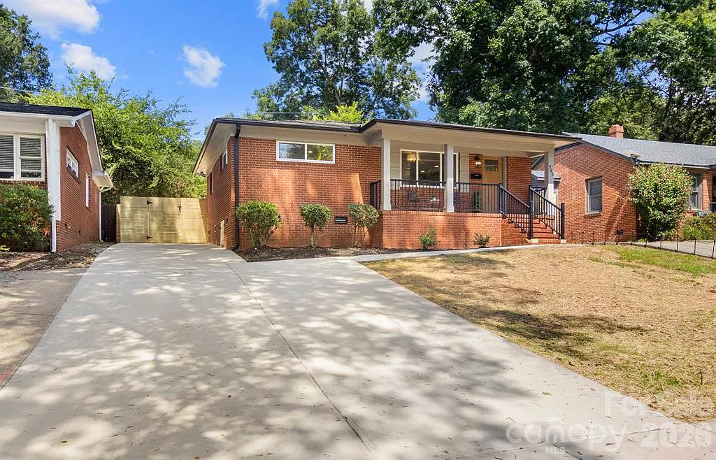W Kingston Ave, Charlotte — Photo 1