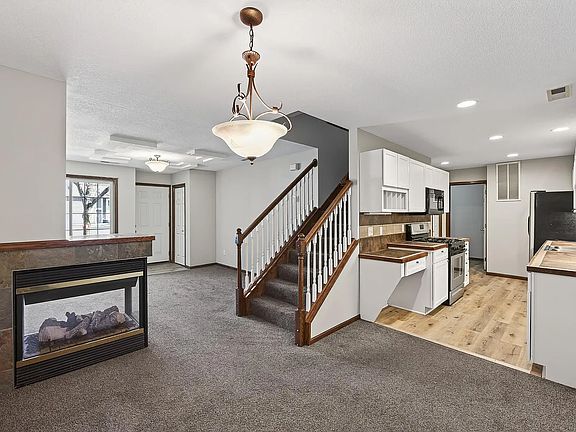 3rd image of 21126 Belgian Ln