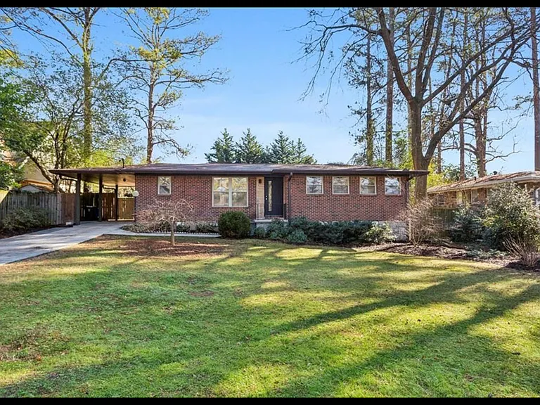 2474 Warwick Cir NE — Photo 1