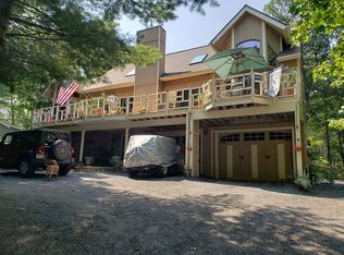 805 Cherry Ct, Hawley, PA