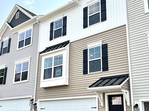 3rd image of 128 Emma Cir