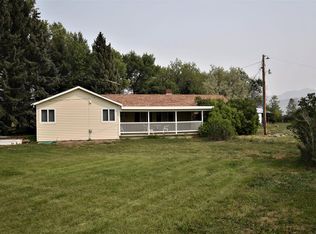 5 Osprey Rd, Cody, WY 82414