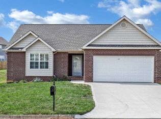 1813 River Poppy Rd, Mascot, TN 37806