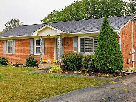 3rd image of 207 Hillcrest Dr