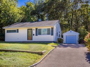 27 Seneca St, Peekskill, NY 10566