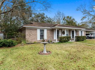 2603 Shannon St, Ocean Springs, MS 39564