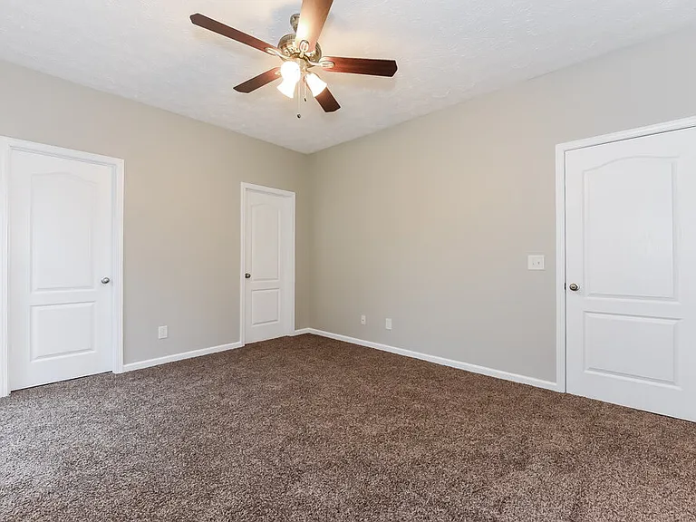 1903 Champlain Dr — Photo 11