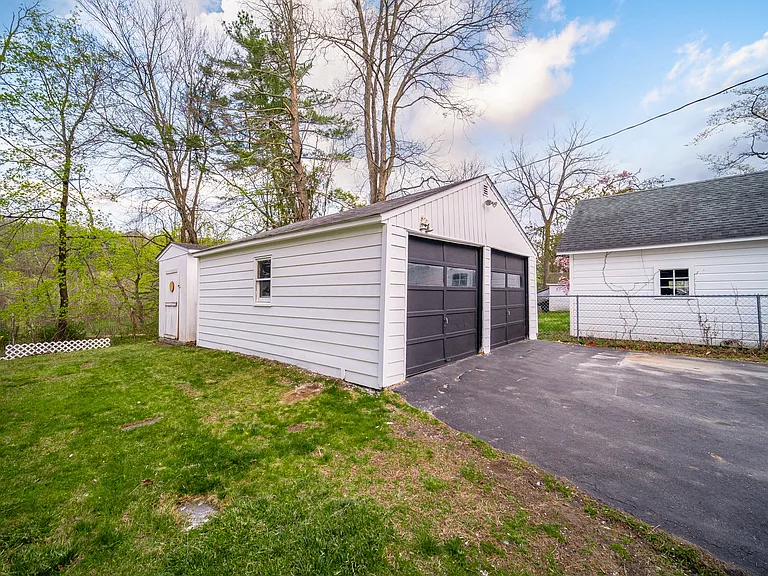 1792 Route 213 — Photo 42