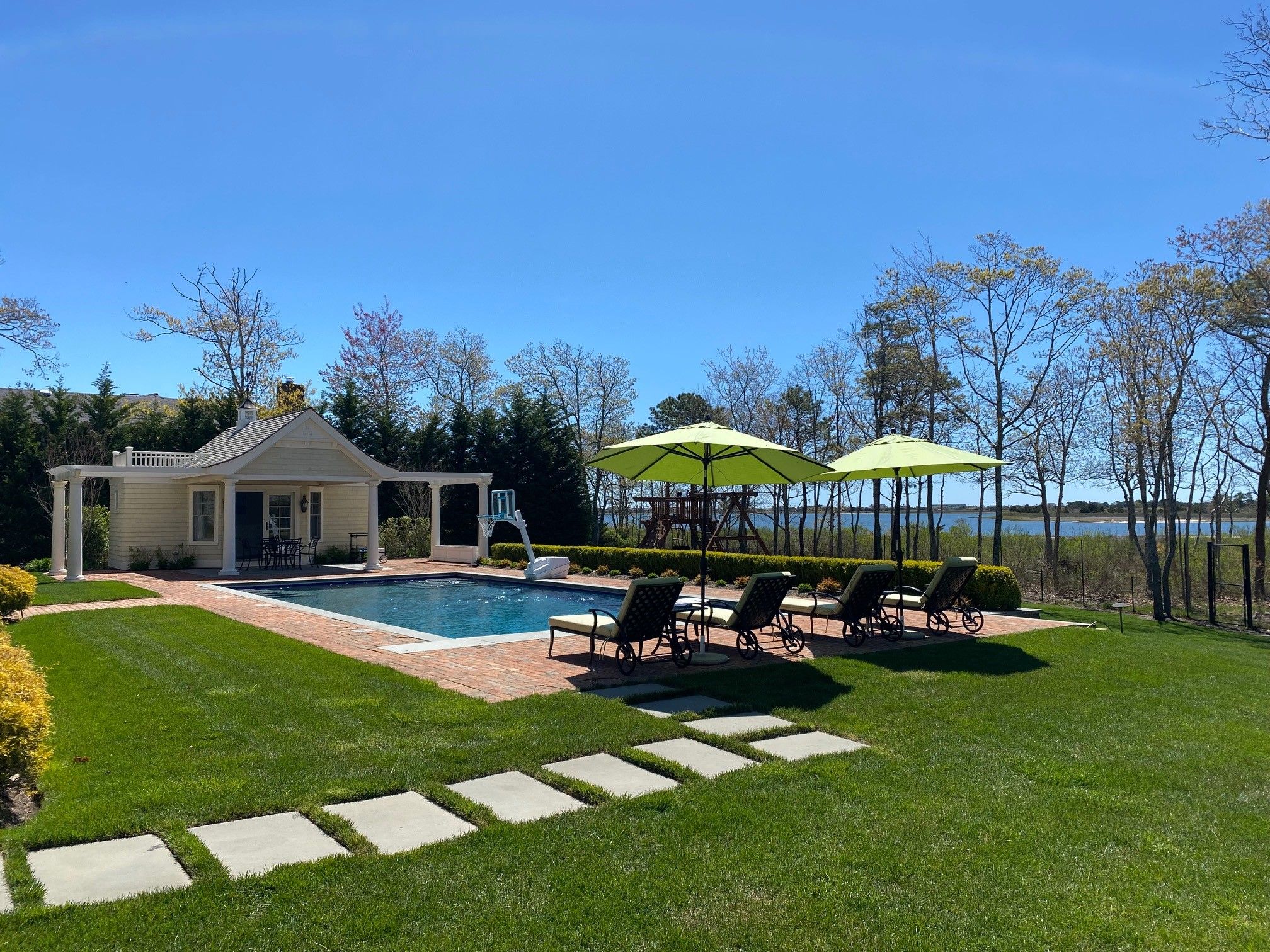 28 Bay Rd, Quogue, NY 11959 Out East