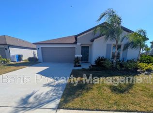 1066 Ocean Spray Dr, Ruskin, FL 33570