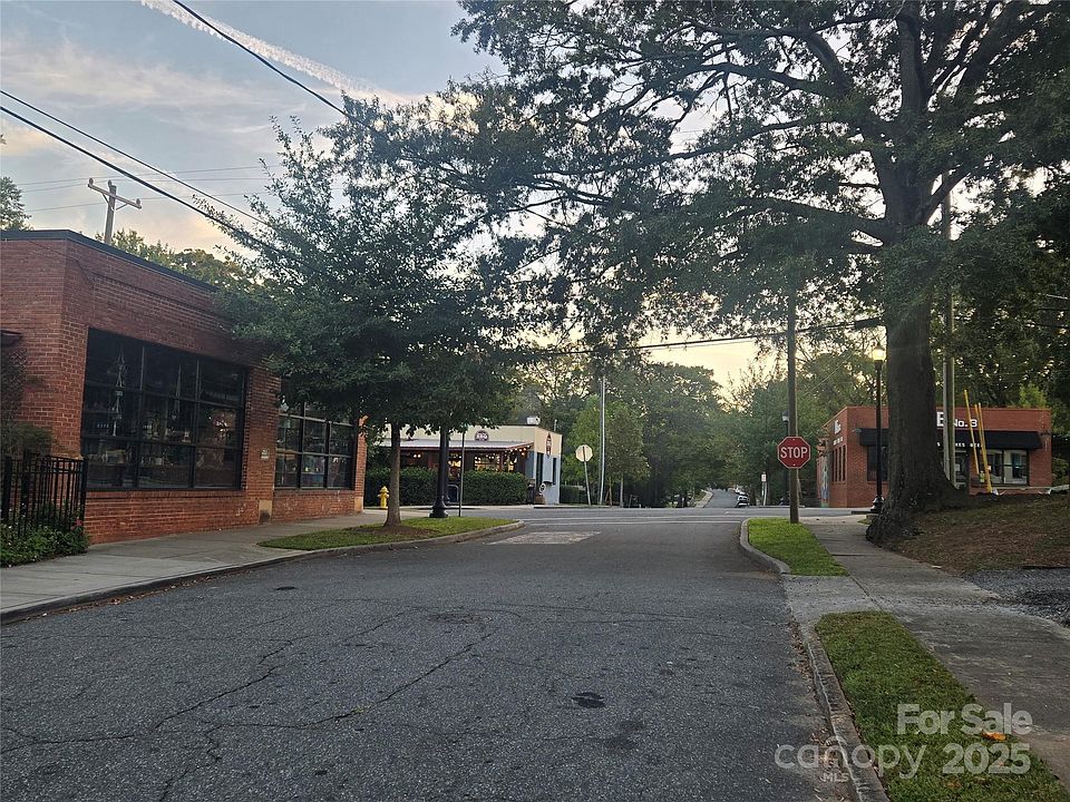 2nd image of 1015 Harrill St