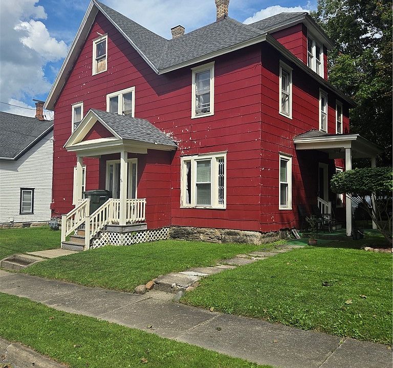 1st image of 21 Terrace Pl
