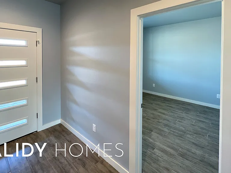 17640 Natalie Ct — Photo 31
