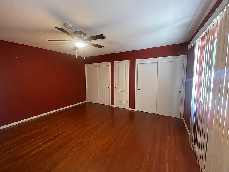 1604 W 27th St #1 — Photo 1