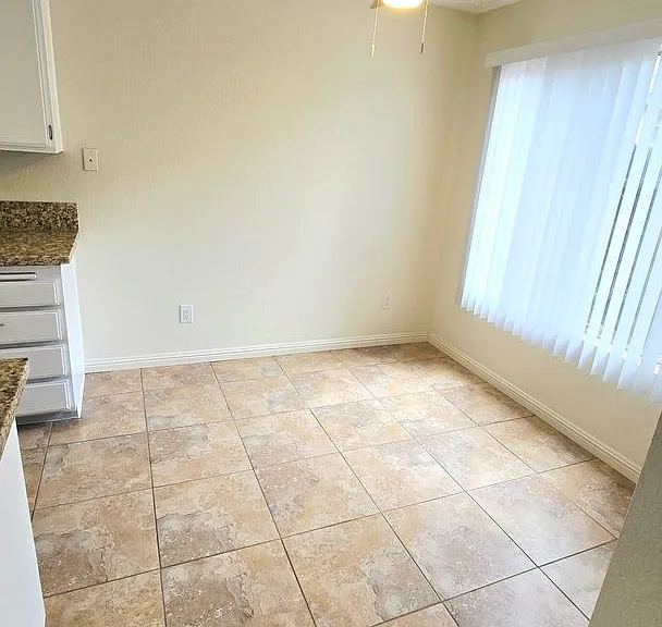 185 S Laurel Ave — Photo 13
