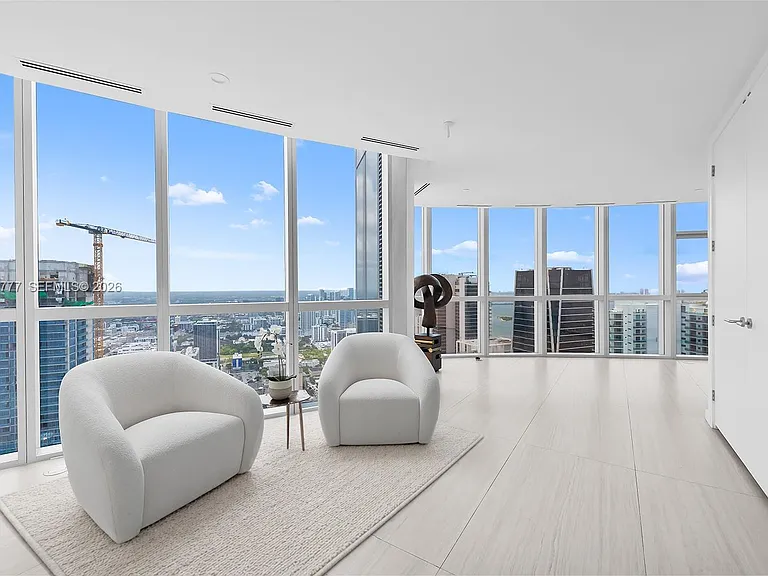 851 NE 1st Ave #Penthouse 5700 — Photo 8