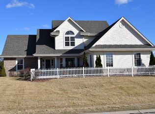 W133N6260 Hummingbird Way, Menomonee Falls, WI 53051