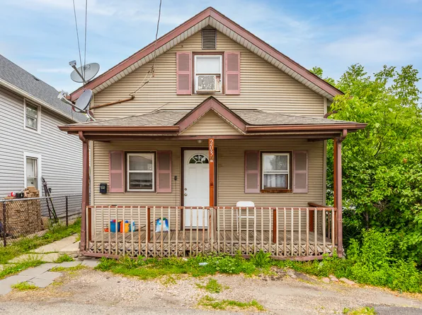 203 Moran St, Joliet, IL 60435