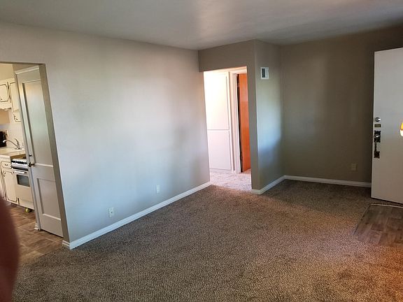 5th image of 130 W Wynnwood Dr