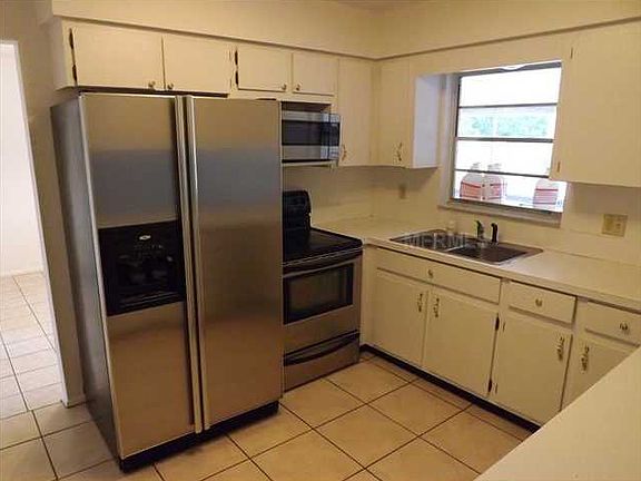 4th image of 10562 Jane Eyre Dr