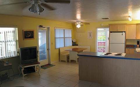 5th image of 170 Berton Dr