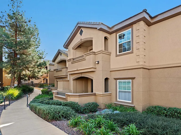 Antelope Ridge Apartments — Photo 26
