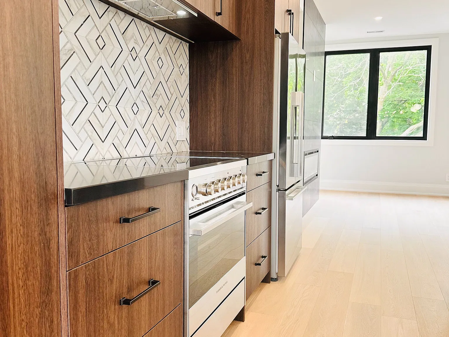 3 bed, $3,190 — Photo 3