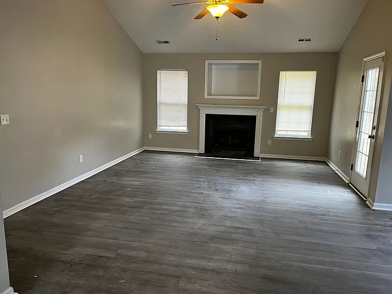 4712 Corena Dr — Photo 5