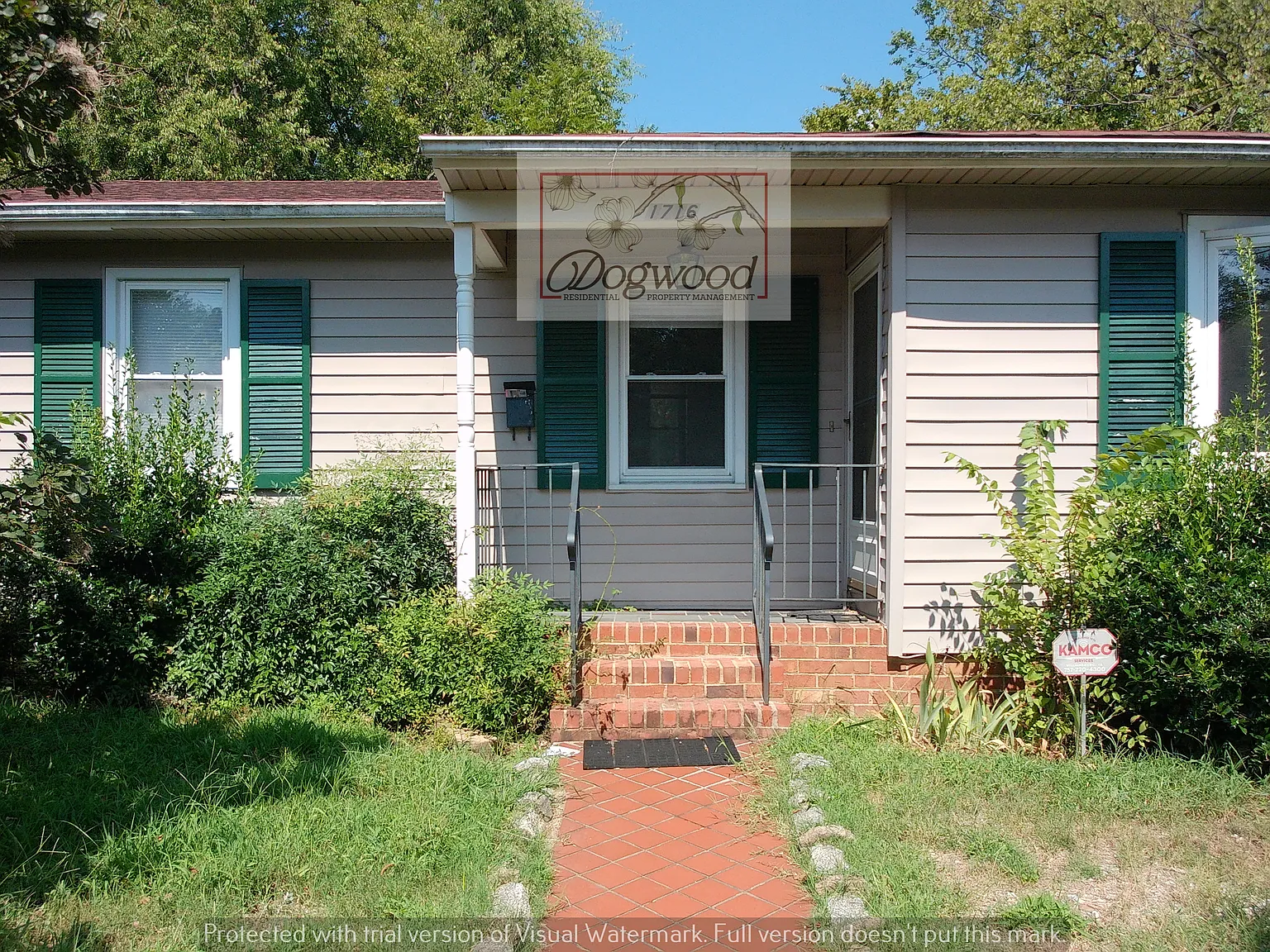 3 bed, 1.5 bath, 1016 sqft, $2,000 — Photo 2