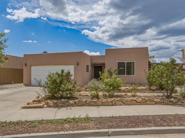 7628 Cree Cir, Santa Fe, NM 87507