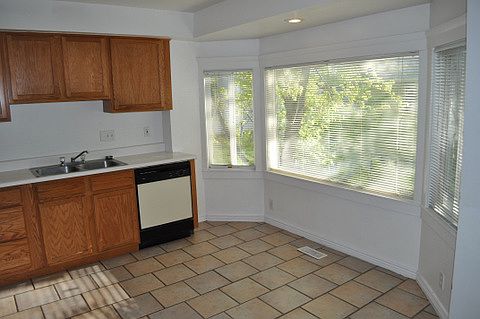 1st image of 3935 Crown Ave #3935
