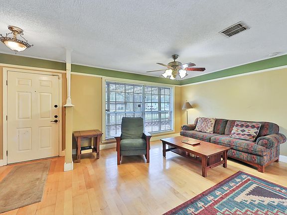 4th image of 8280 Country Creek Blvd