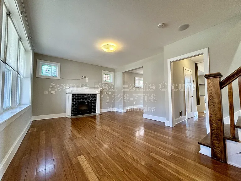 5804 Pershing Ave — Photo 3
