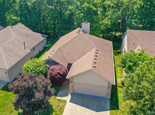 43221 Pointe Dr #57, Clinton Township, MI 48038