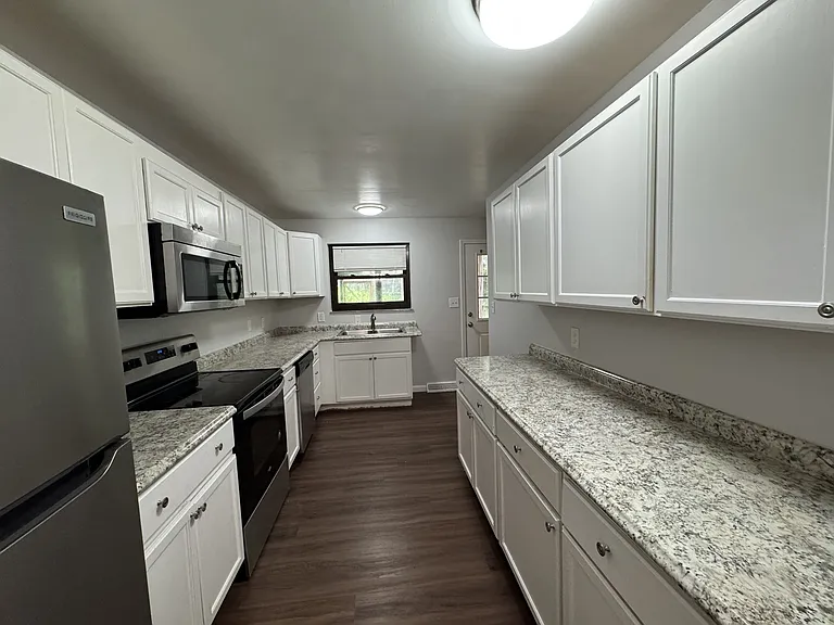 716 Cranford Dr — Photo 11