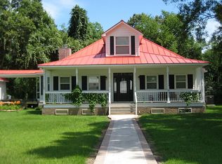 5620 Sylvia Ln, Old River Winfree, TX 77523