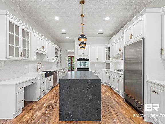 4th image of 17305 Stillwood Ln