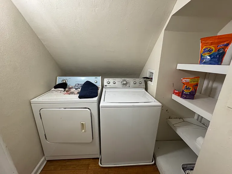 washer/dryer upstairs