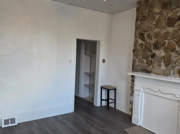 2004 Lowrie St Floor 1, Pittsburgh, PA 15212