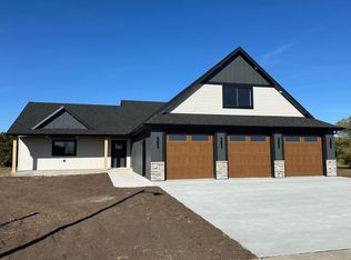 21 Meadow Ln, Cold Spring, MN 56320