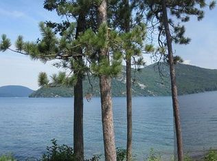 103 Friends Point Dr N, Hague, NY 12836