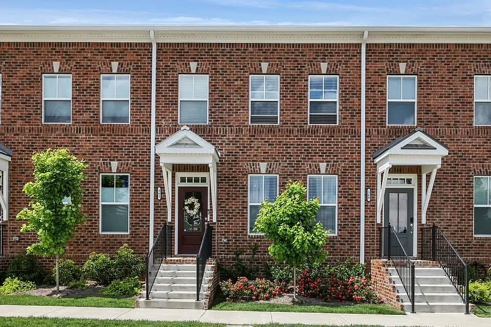 2 bed, 1848 sqft, $2,500 — Photo 1