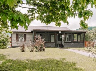 12 Goldenrod Ln, Clarksburg, WV 26301