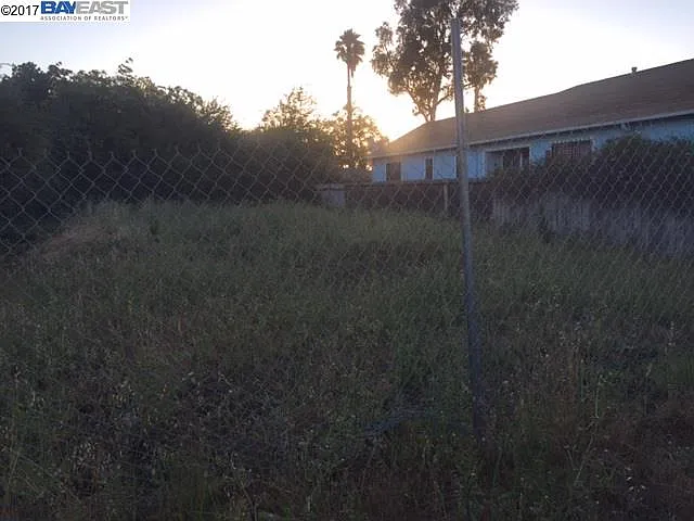 7 Crest Ave photo 1