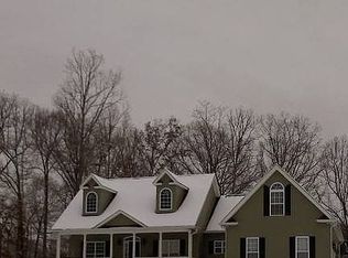 502 Cole Ct, Burns, TN 37029