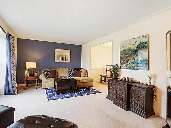 3rd image of 6221 Rockland Dr