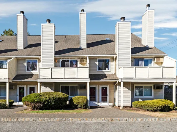 44 Willow Springs #44, New Milford, CT 06776