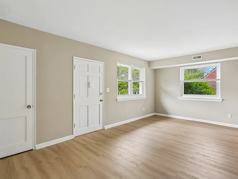 6009 Sonoma Rd — Photo 4