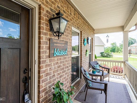 3rd image of 3504 Bridgewood Dr