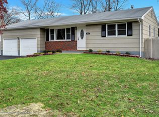 311 Dewey Dr, Forked River, NJ 08731